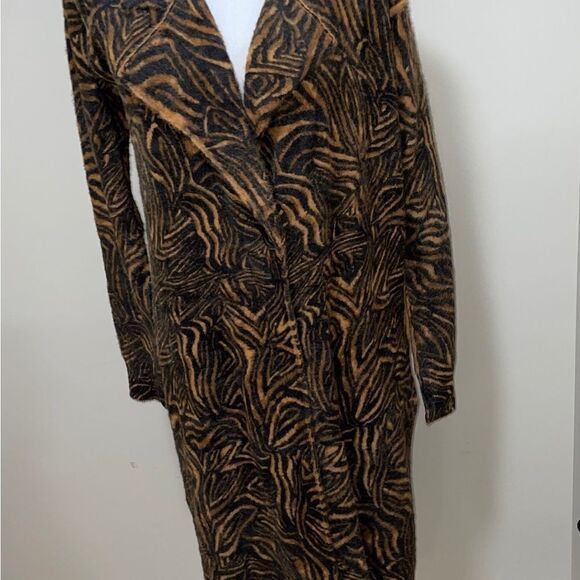 Free People Long Animal Cardi in a tiger print outer shell size S - Picture 12 of 12